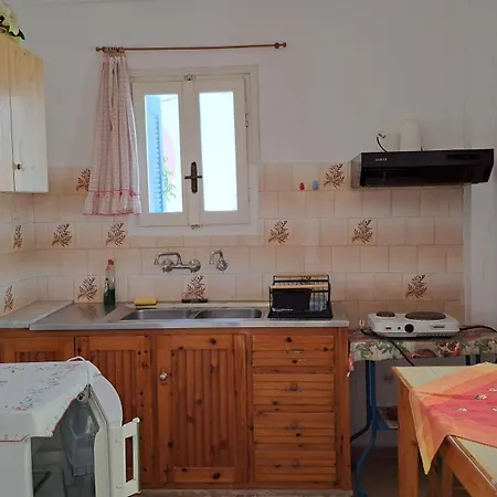 Christina Rooms Apartment Palaiochora Exterior photo